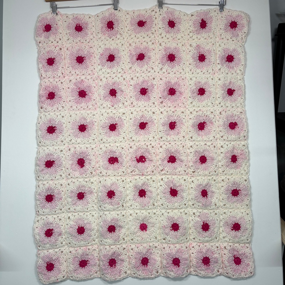 Handmade Sunburst Crochet Blanket 37x46 Pink Cream Floral Granny Square Throw